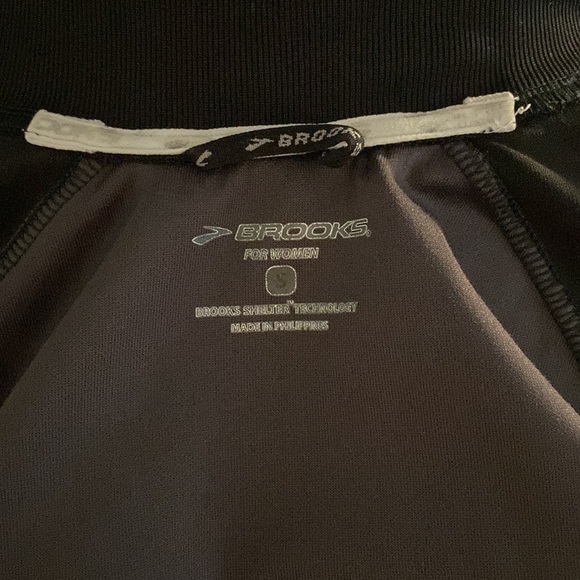 Brooks black running jacket - Picture 7 of 8